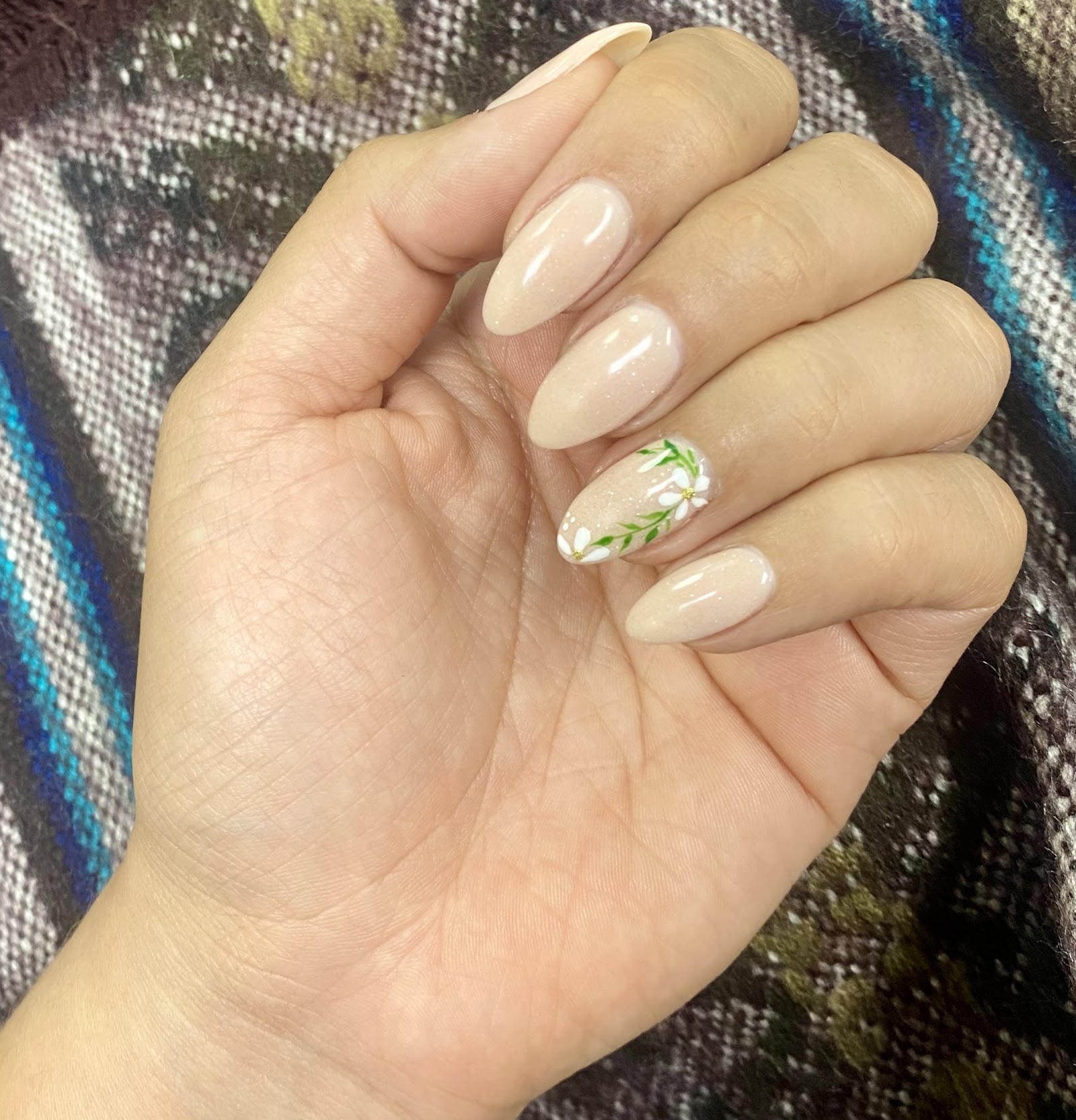 Colorful Nails & Spa logo